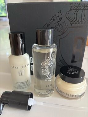 Bobbi Brown Skincare Trio. Never opened/used and authentic